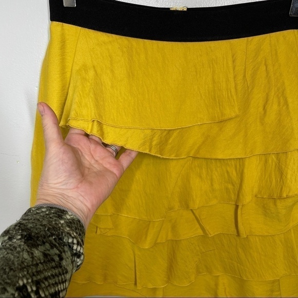 BCBGMaxAzria Mustard Layered Skirt Black Elastic Waist Lined Side Pockets Sz 0 - Picture 8 of 11